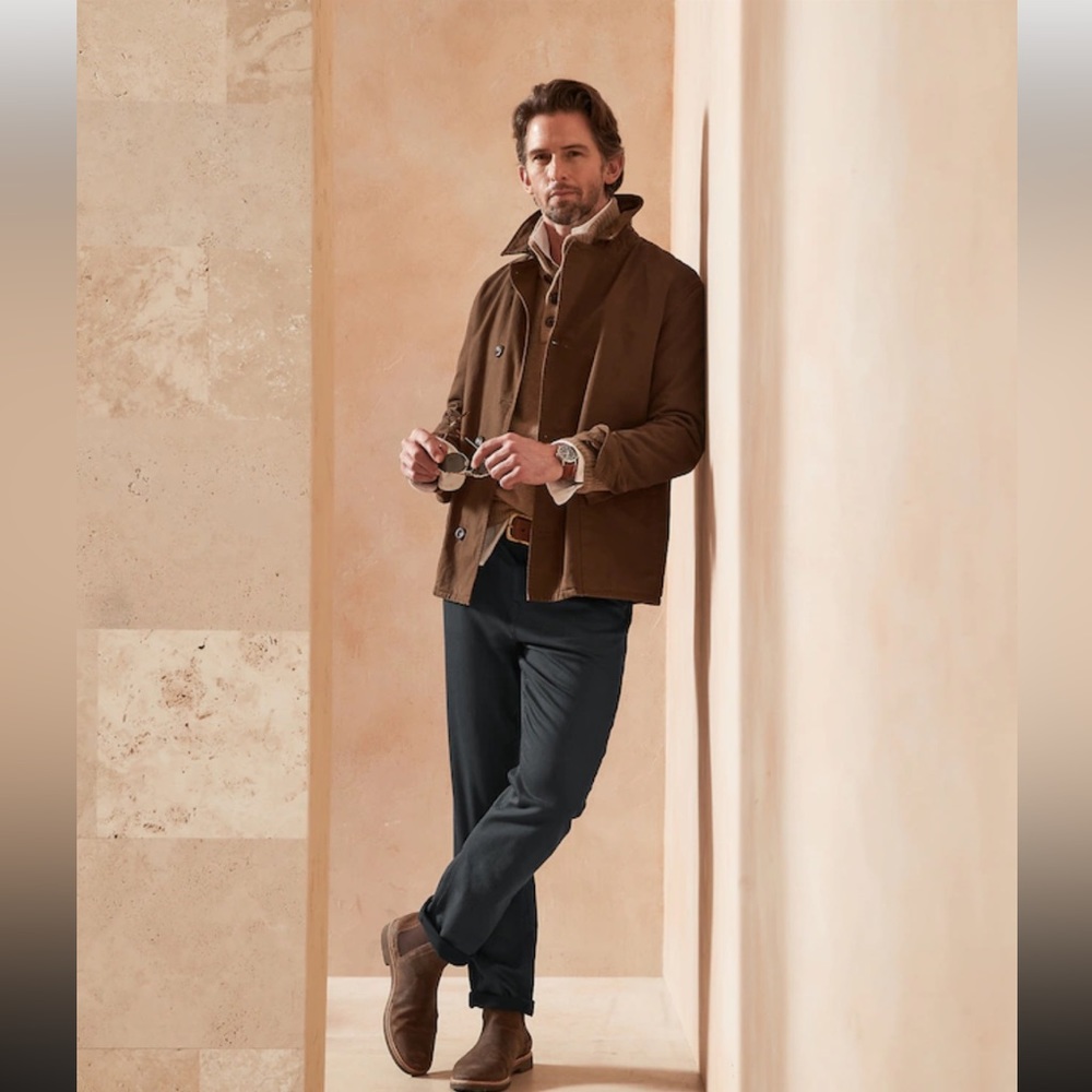 Banana Republic men’s Traveler pants